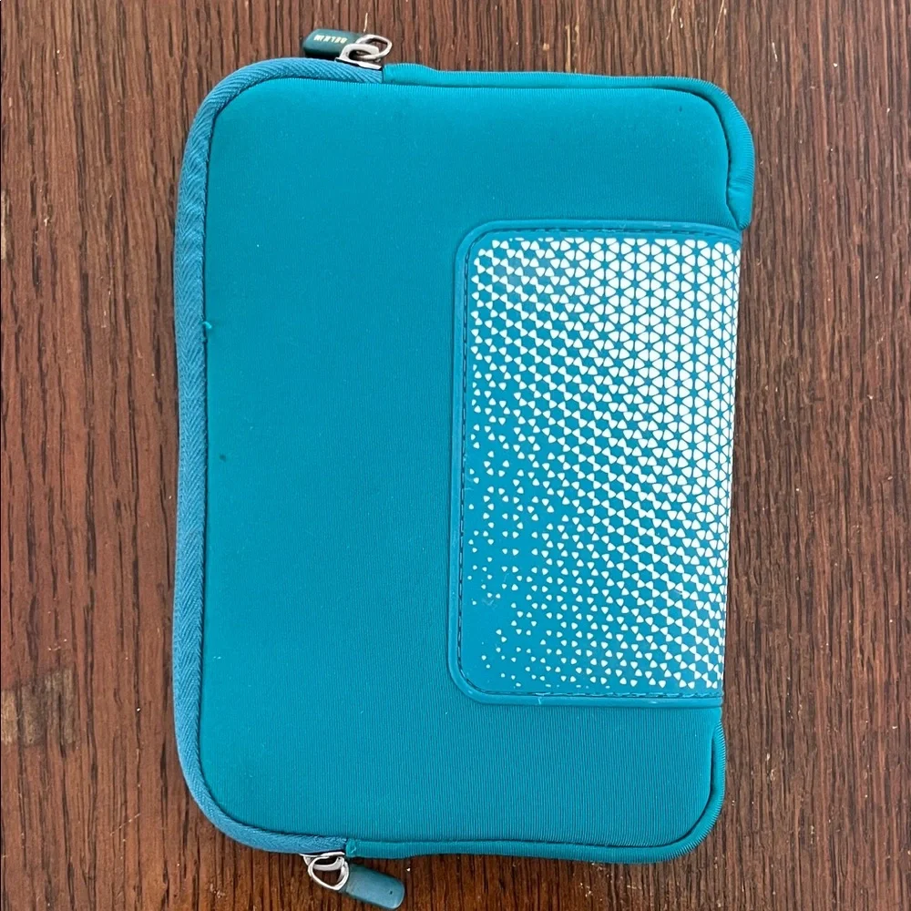 Belkin Blue Tablet Sleeve iPad Kindle Kobo Case Protective Zip Pouch